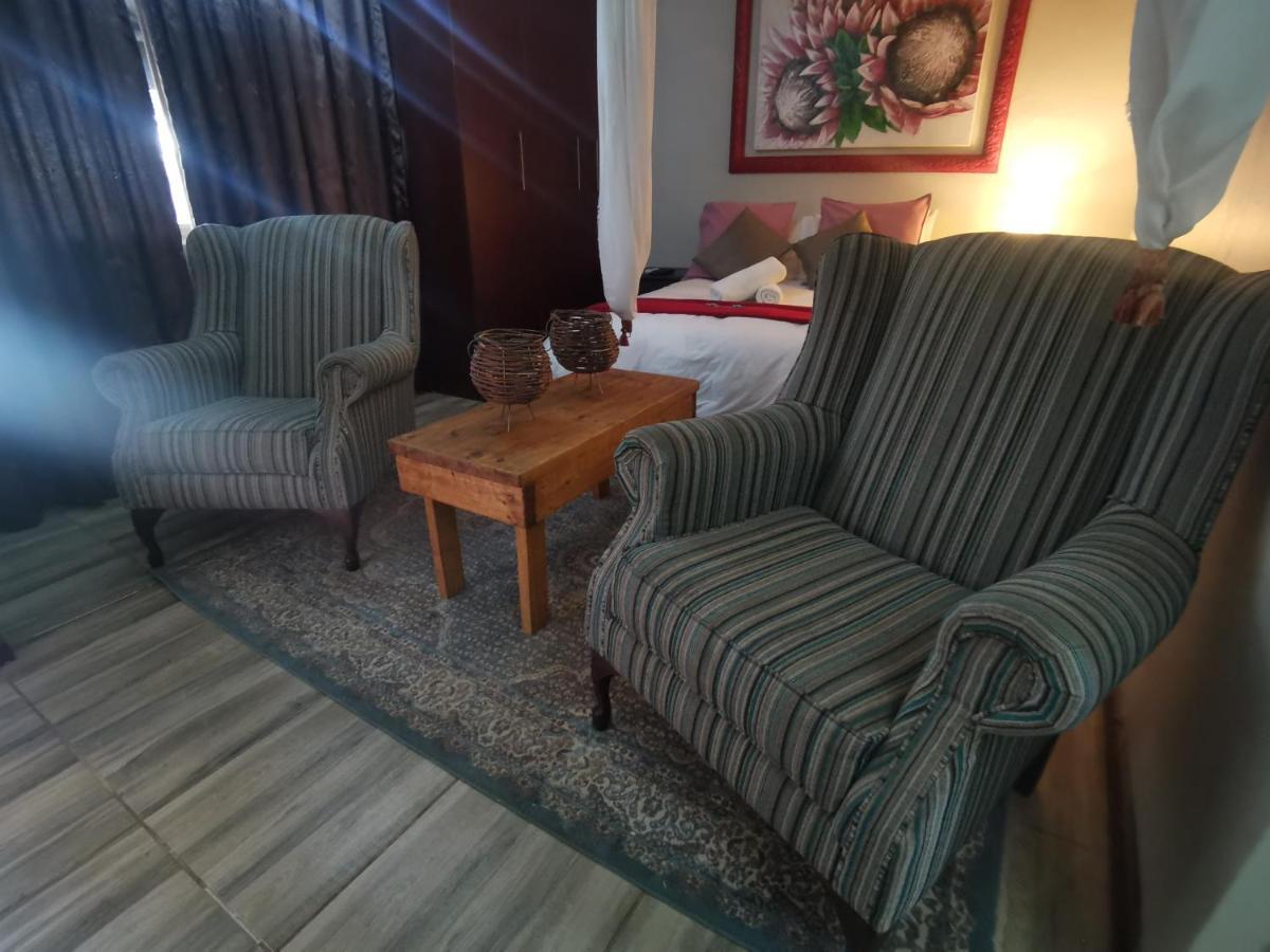 Sun Deck Lodge Хартбееспоорт Екстериор снимка