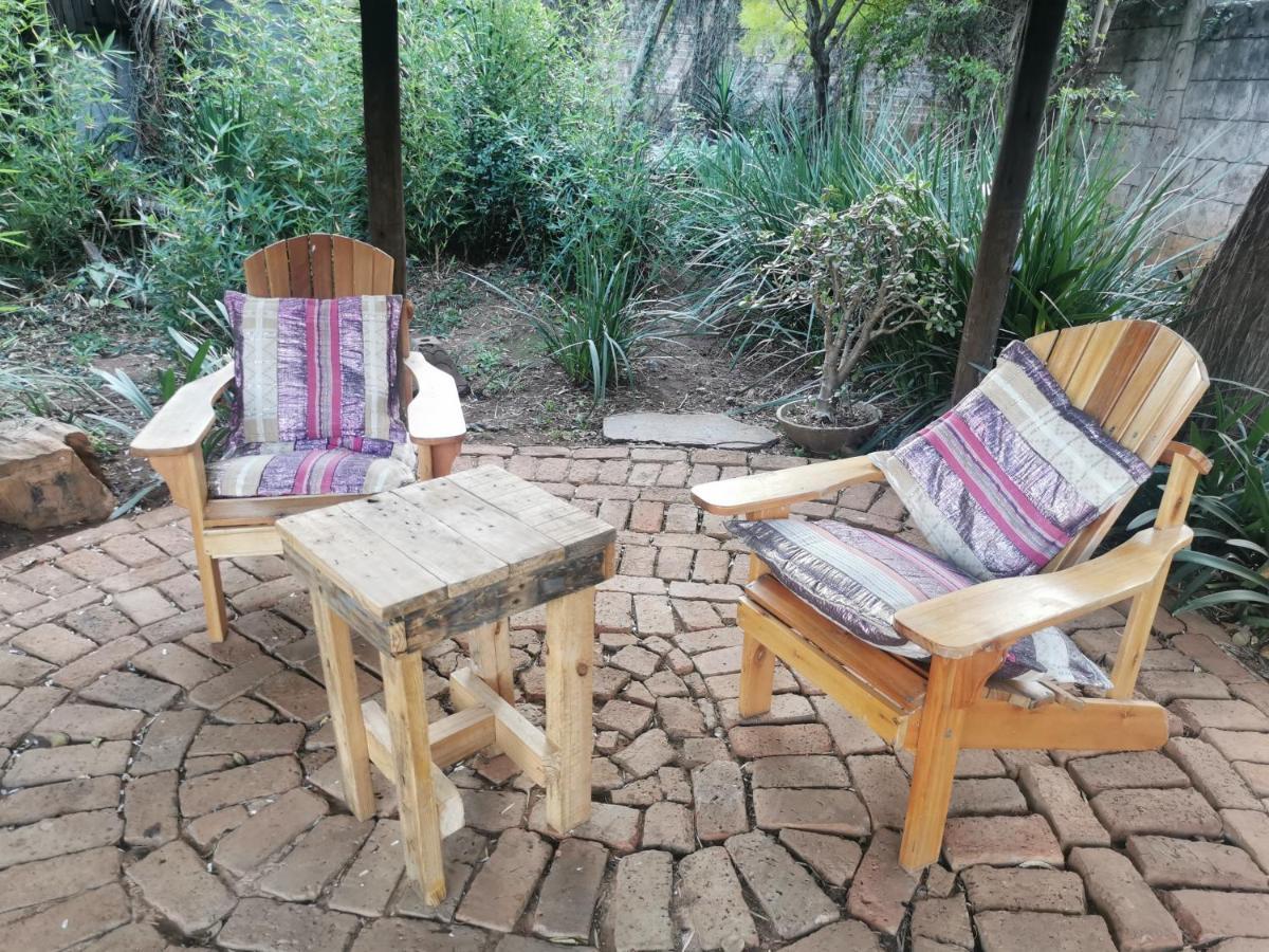 Sun Deck Lodge Хартбееспоорт Екстериор снимка