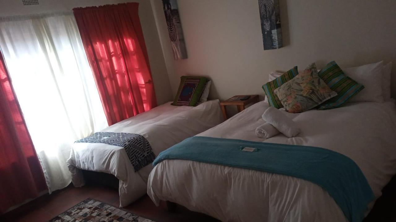 Sun Deck Lodge Хартбееспоорт Екстериор снимка